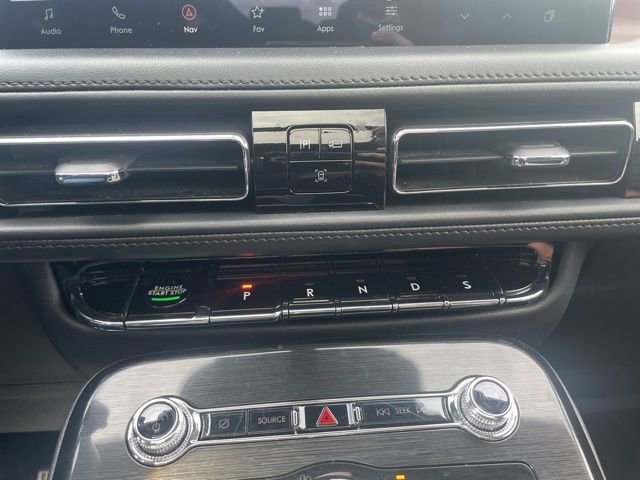 Used 2023 Lincoln Nautilus Reserve AWD/4WD image 24