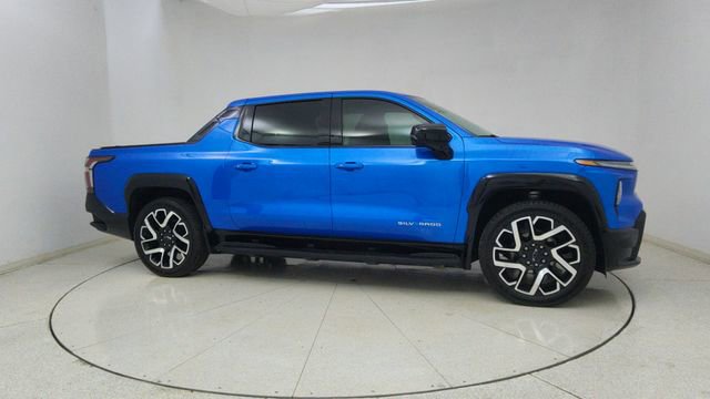 Used 2025 Chevrolet Silverado EV RST image 65