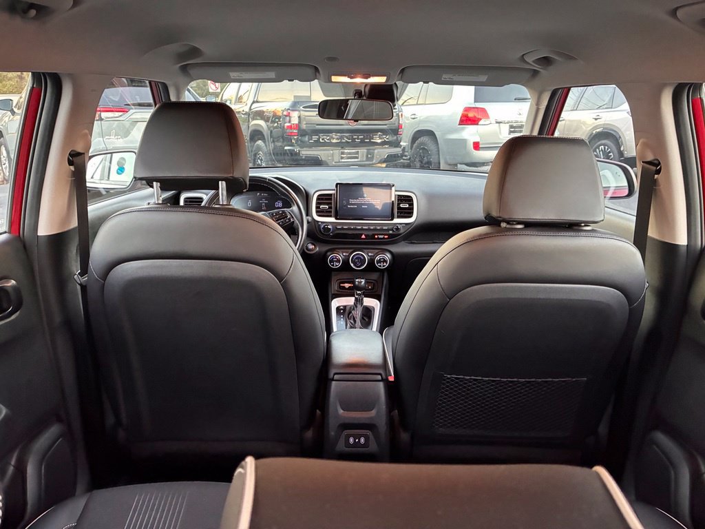 Certified 2024 Hyundai Venue Limited FWD image 13