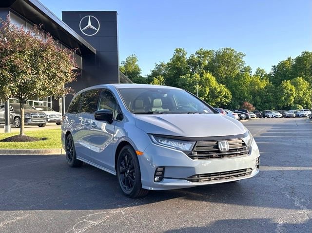 Used 2023 Honda Odyssey Sport image 1