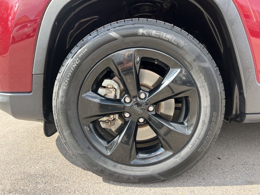 Certified 2020 Jeep Cherokee Latitude Plus image 26