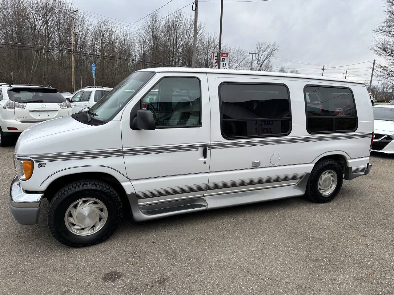 Used 2000 Ford E-150 and Econoline 150 image 3