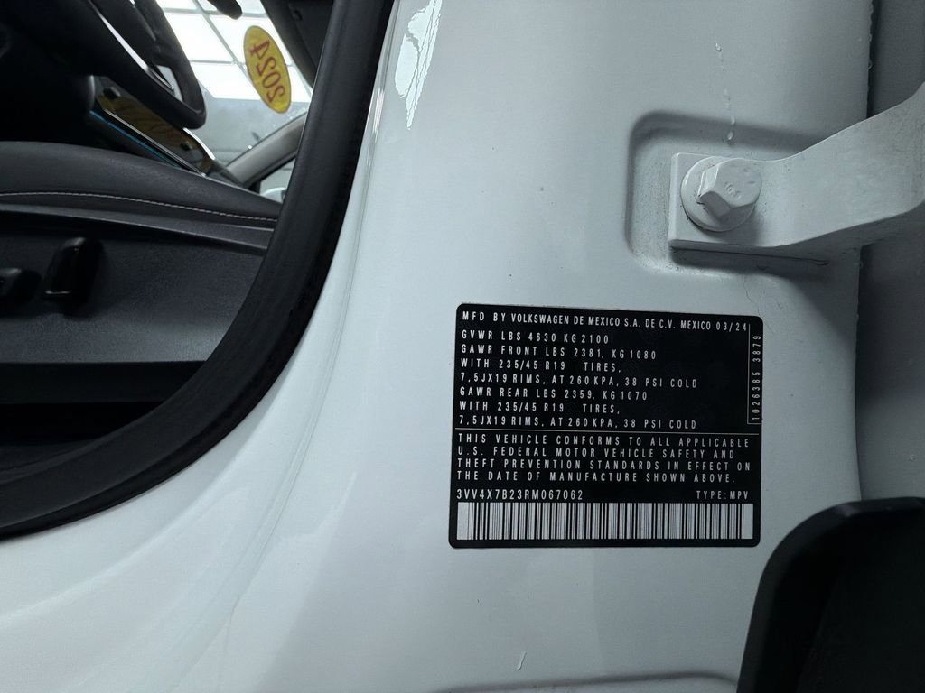 Used 2024 Volkswagen Taos SEL image 27