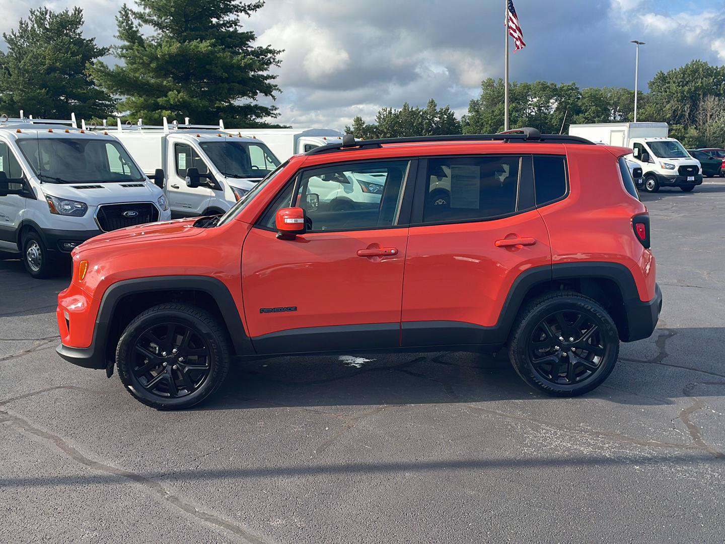 Used 2019 Jeep Renegade Altitude w/ Quick Order Package 2XM AWD/4WD image 2