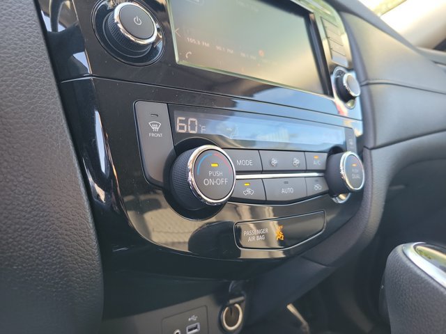 Used 2018 Nissan Rogue SV FWD image 31