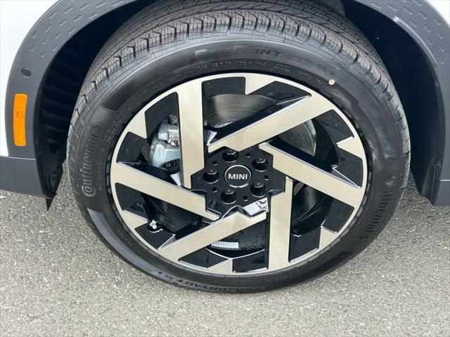 New 2025 MINI Cooper Countryman SE w/ Comfort Package Max image 9