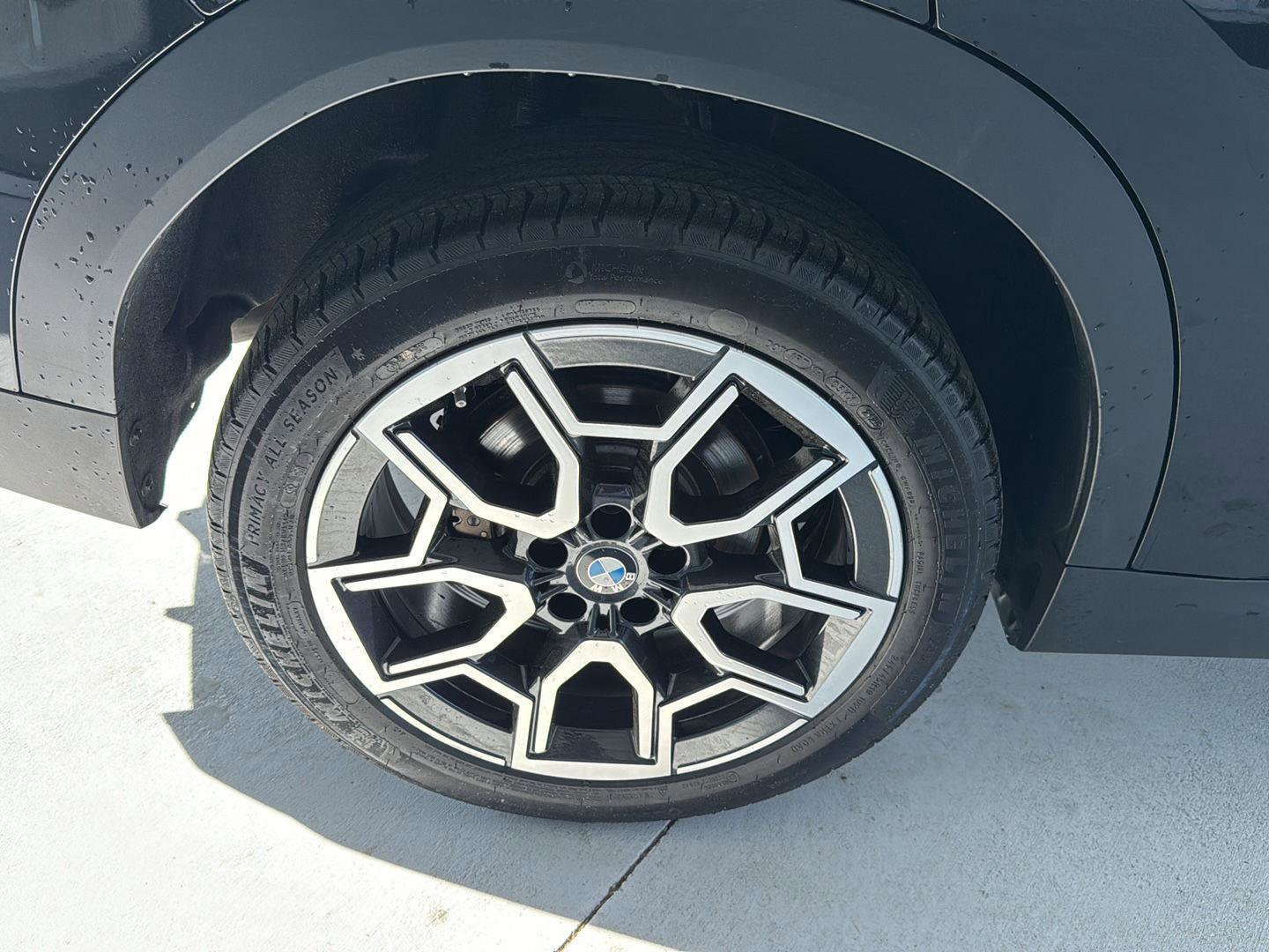 Used 2025 BMW X2 xDrive28i w/ Premium Package image 33