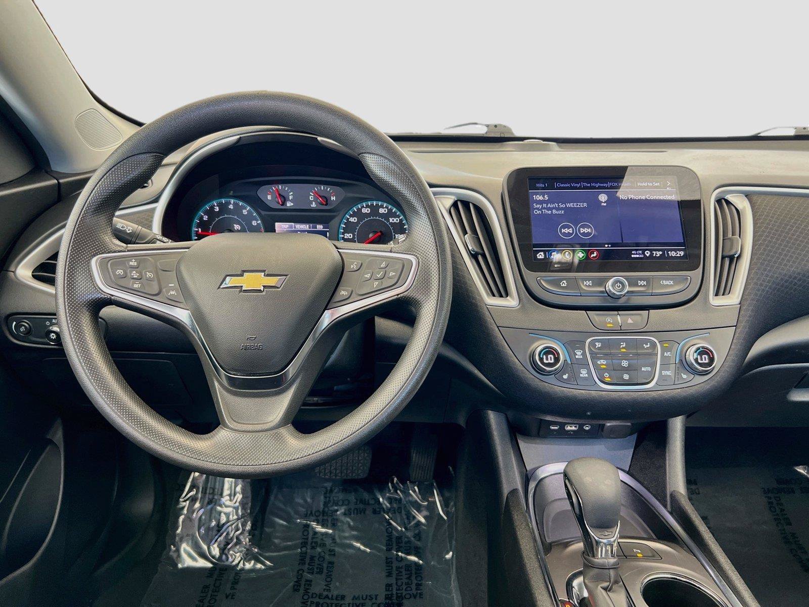 Used 2024 Chevrolet Malibu LT FWD image 2