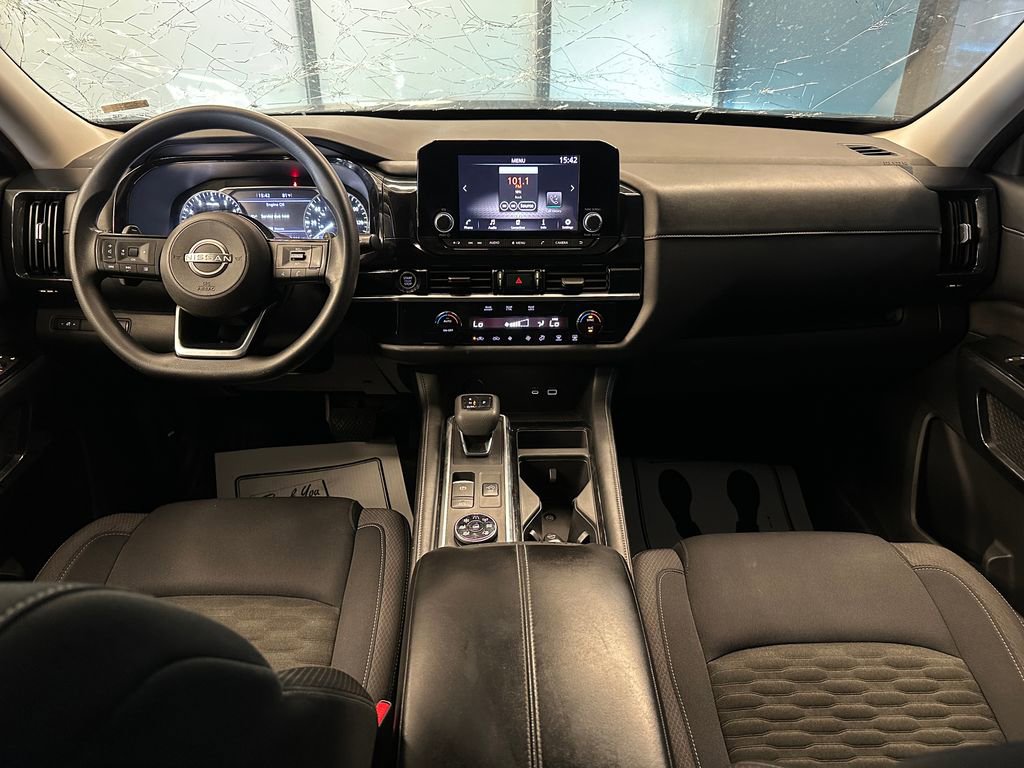 Used 2022 Nissan Pathfinder S AWD/4WD image 9