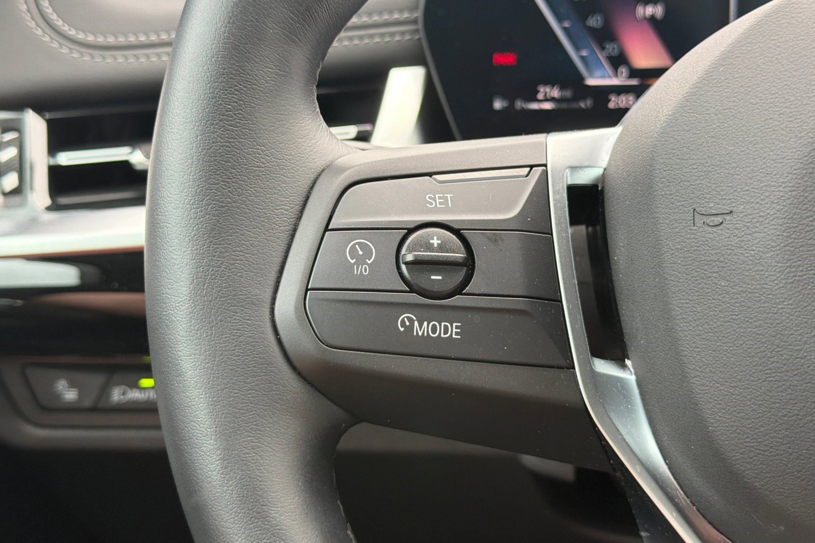 Used 2025 BMW X1 xDrive28i w/ Convenience Package image 32