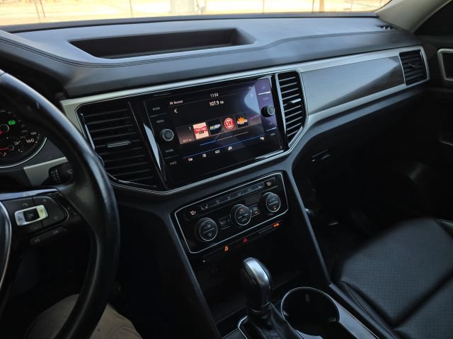 Used 2018 Volkswagen Atlas SEL AWD/4WD image 28