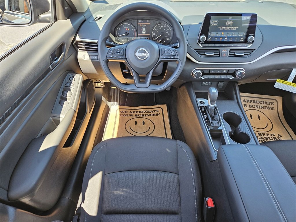 New 2025 Nissan Altima 2.5 S image 6