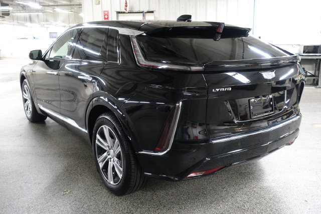 Used 2024 Cadillac Lyriq Tech AWD/4WD image 5