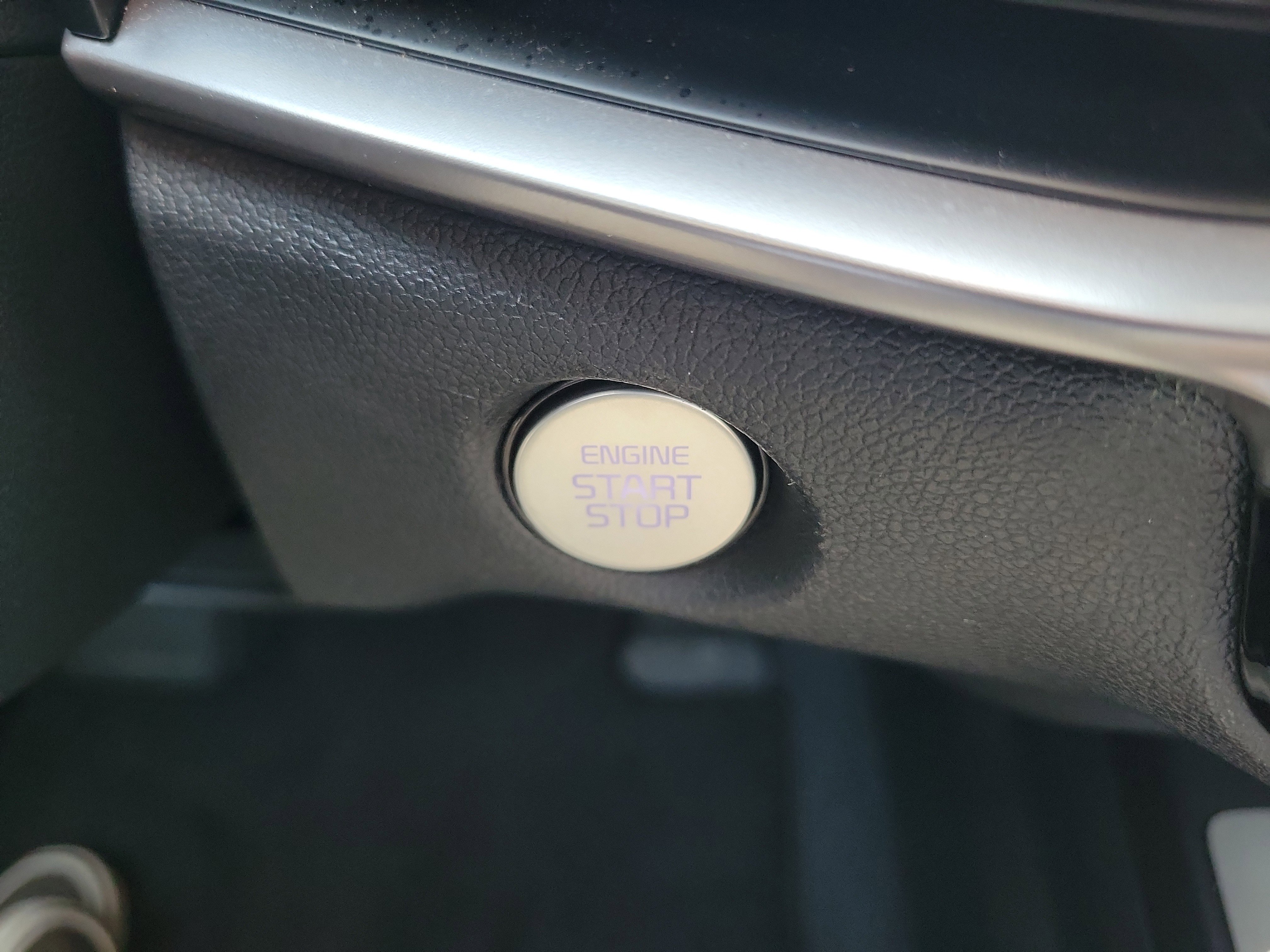 Certified 2025 Kia Sorento S w/ Panoramic Sunroof Package FWD image 32