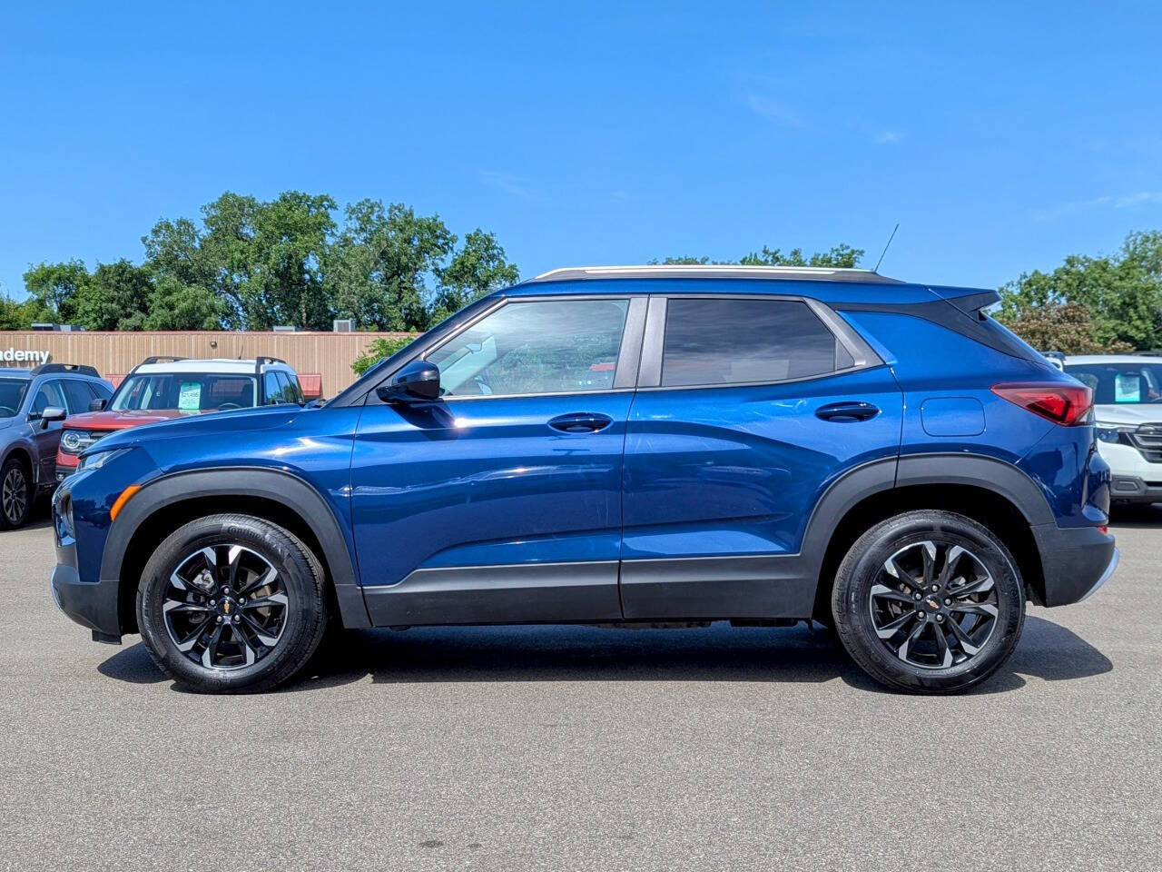 Used 2022 Chevrolet TrailBlazer LT FWD image 8