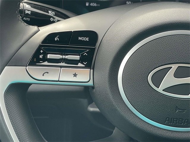 Certified 2025 Hyundai Elantra SEL image 15