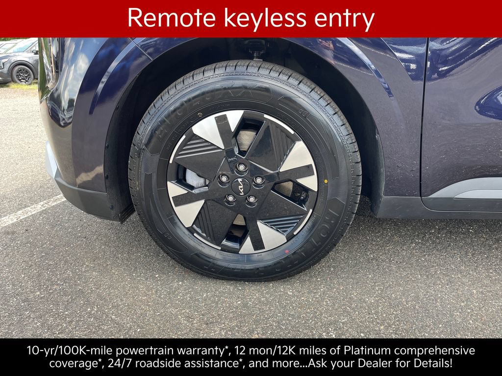 Certified 2026 Kia Carnival LXS FWD image 27
