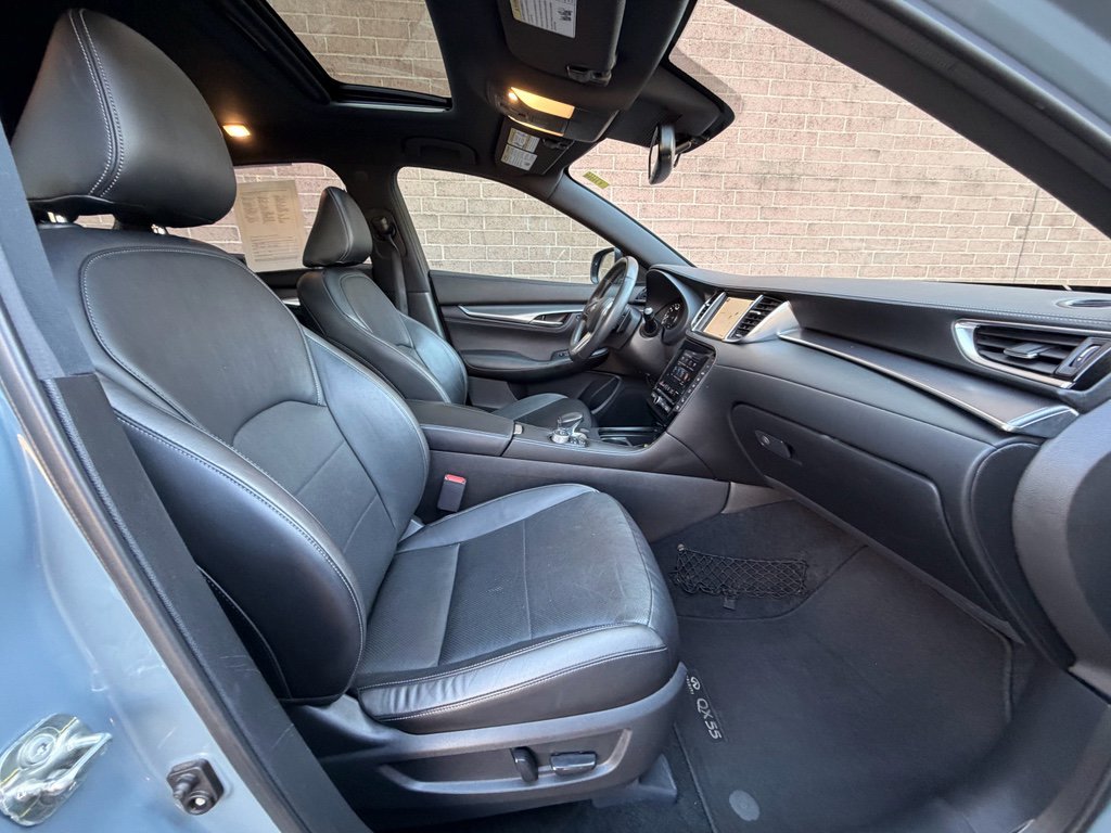 Used 2023 INFINITI QX55 Essential image 24