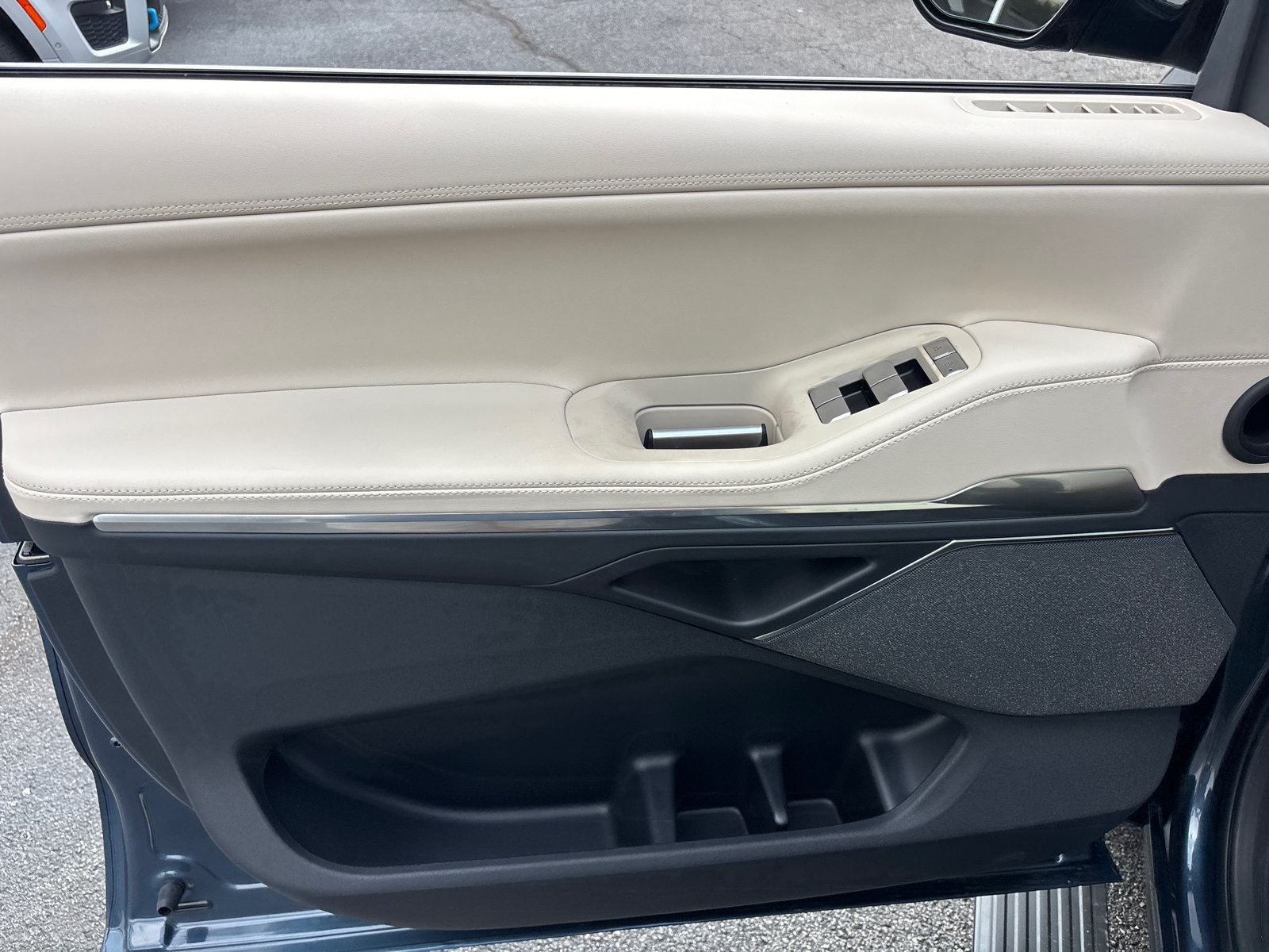 New 2027 Lincoln Navigator Reserve AWD/4WD image 11