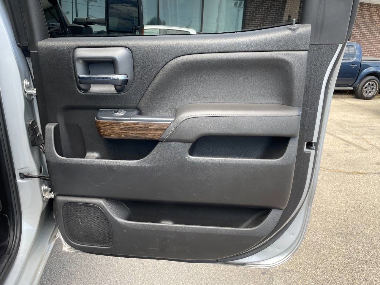 Used 2019 GMC Sierra 3500 Denali w/ Duramax Plus Package image 26