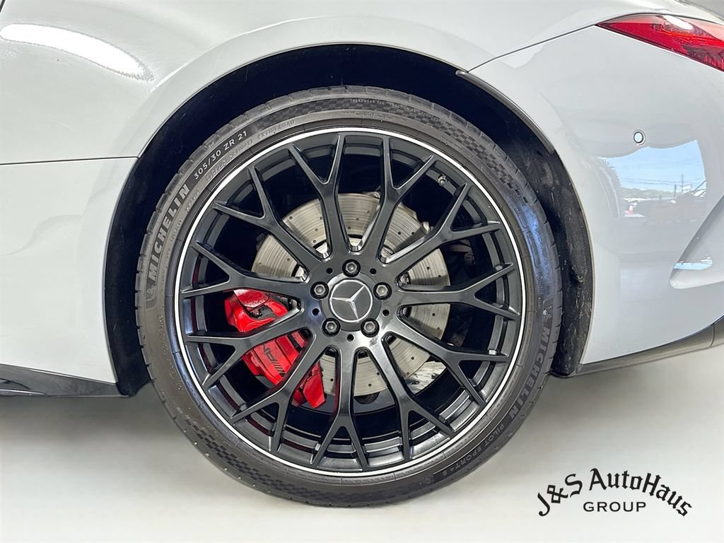 Used 2022 Mercedes-Benz SL 55 AMG 4MATIC w/ Driver Assistance Package image 41