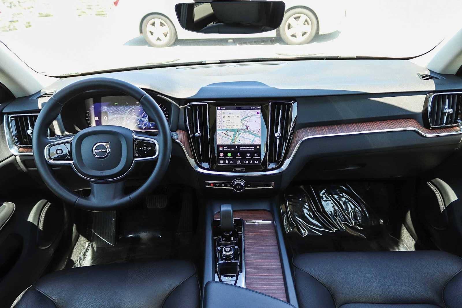 Used 2023 Volvo V60 B5 Cross Country Plus AWD/4WD image 16