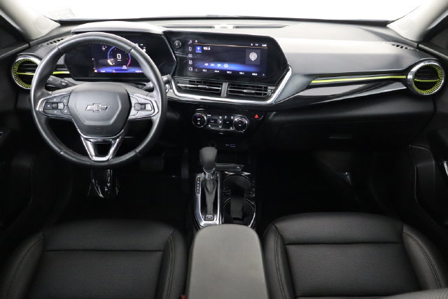 Used 2025 Chevrolet Trax ACTIV w/ Driver Confidence Package FWD image 13