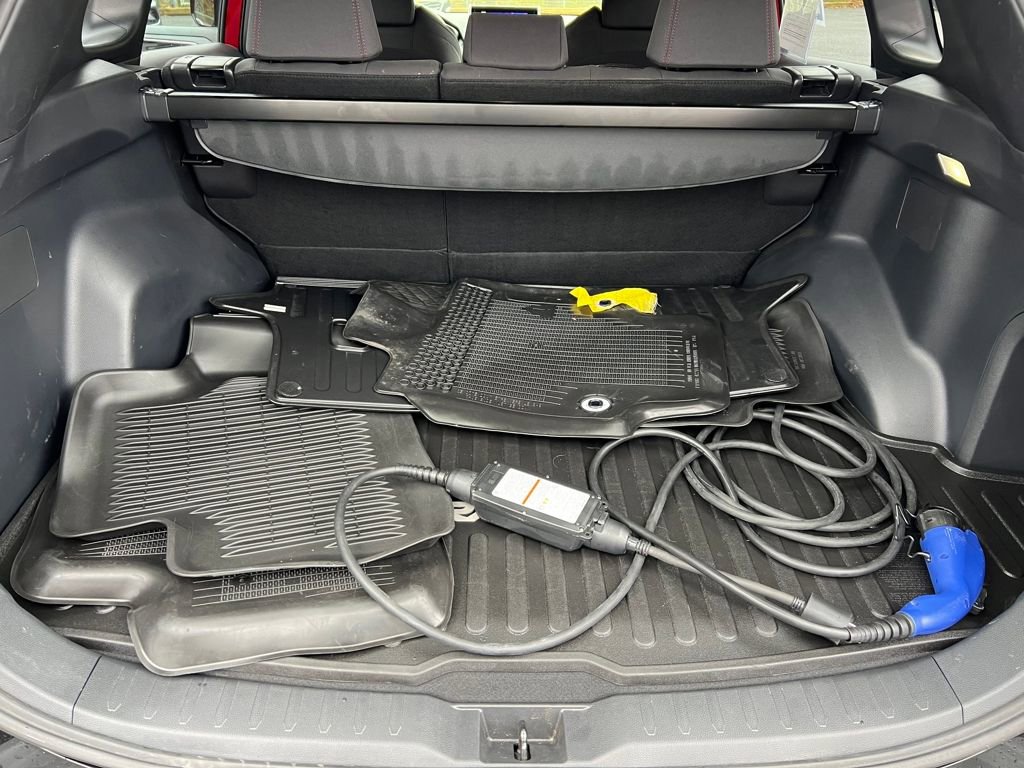 Used 2023 Toyota RAV4 SE image 17