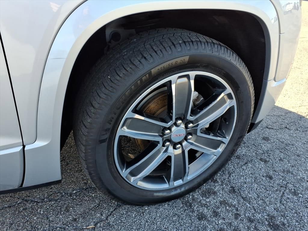 Used 2018 GMC Acadia Denali w/ Technology Package image 9