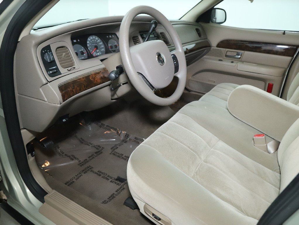 Used 2005 Mercury Grand Marquis GS image 21
