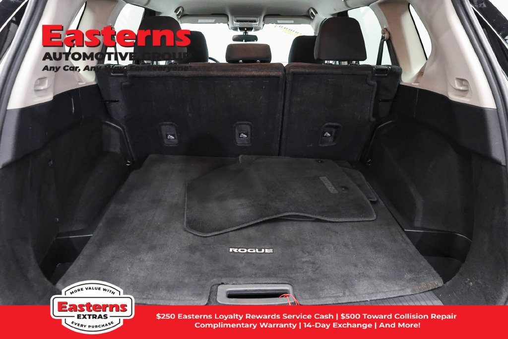 Used 2023 Nissan Rogue S AWD/4WD image 10