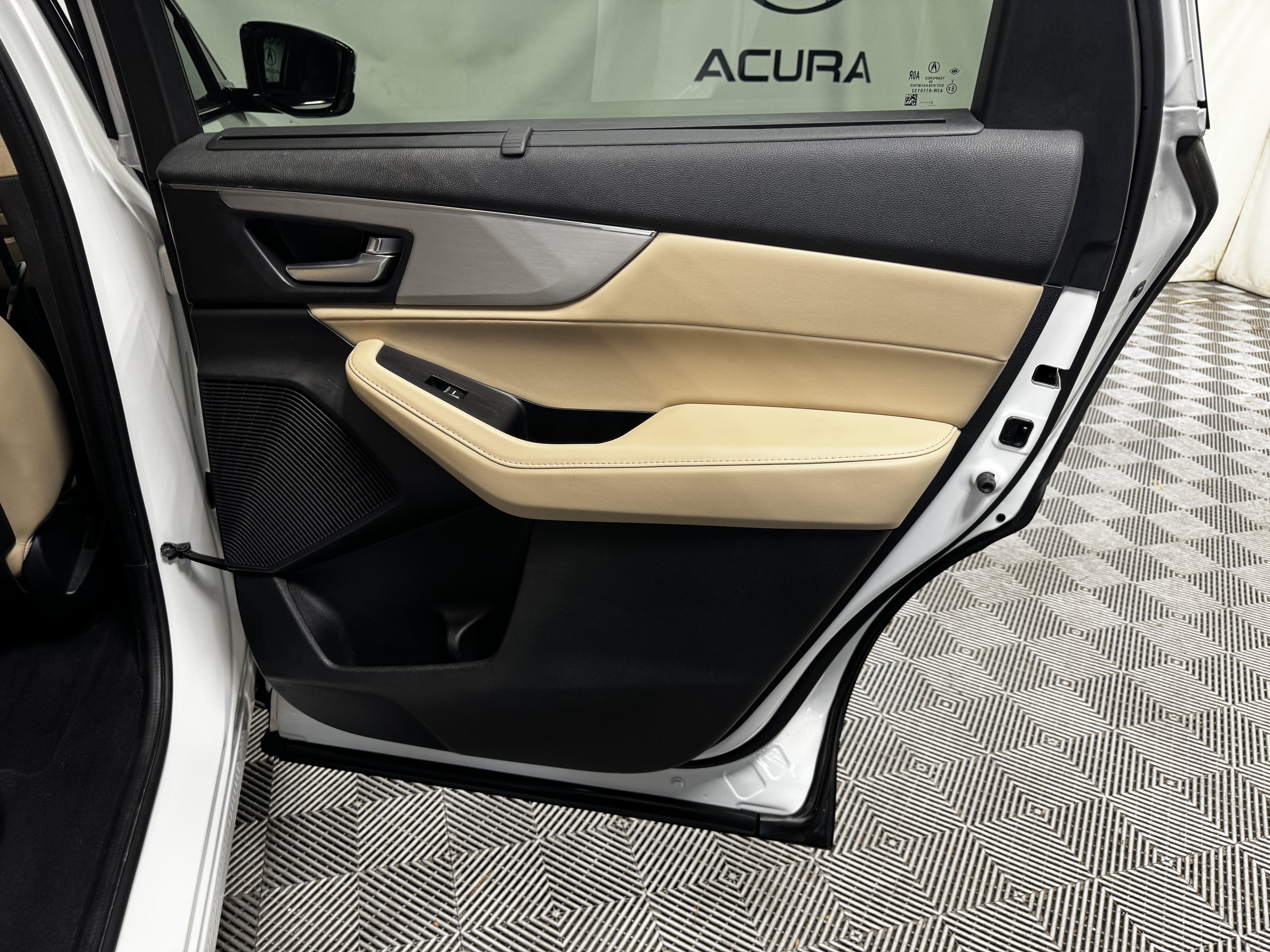 Used 2022 Acura MDX w/ Technology Package FWD image 21