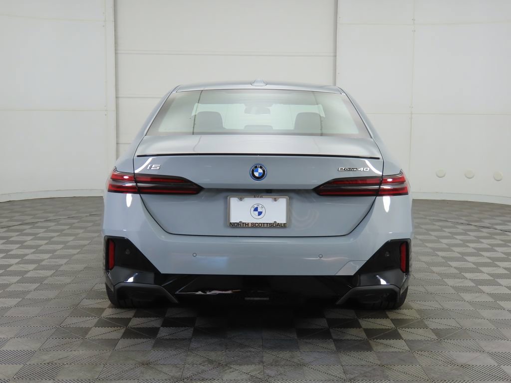 New 2026 BMW i5 eDrive40 w/ M Sport Package image 6