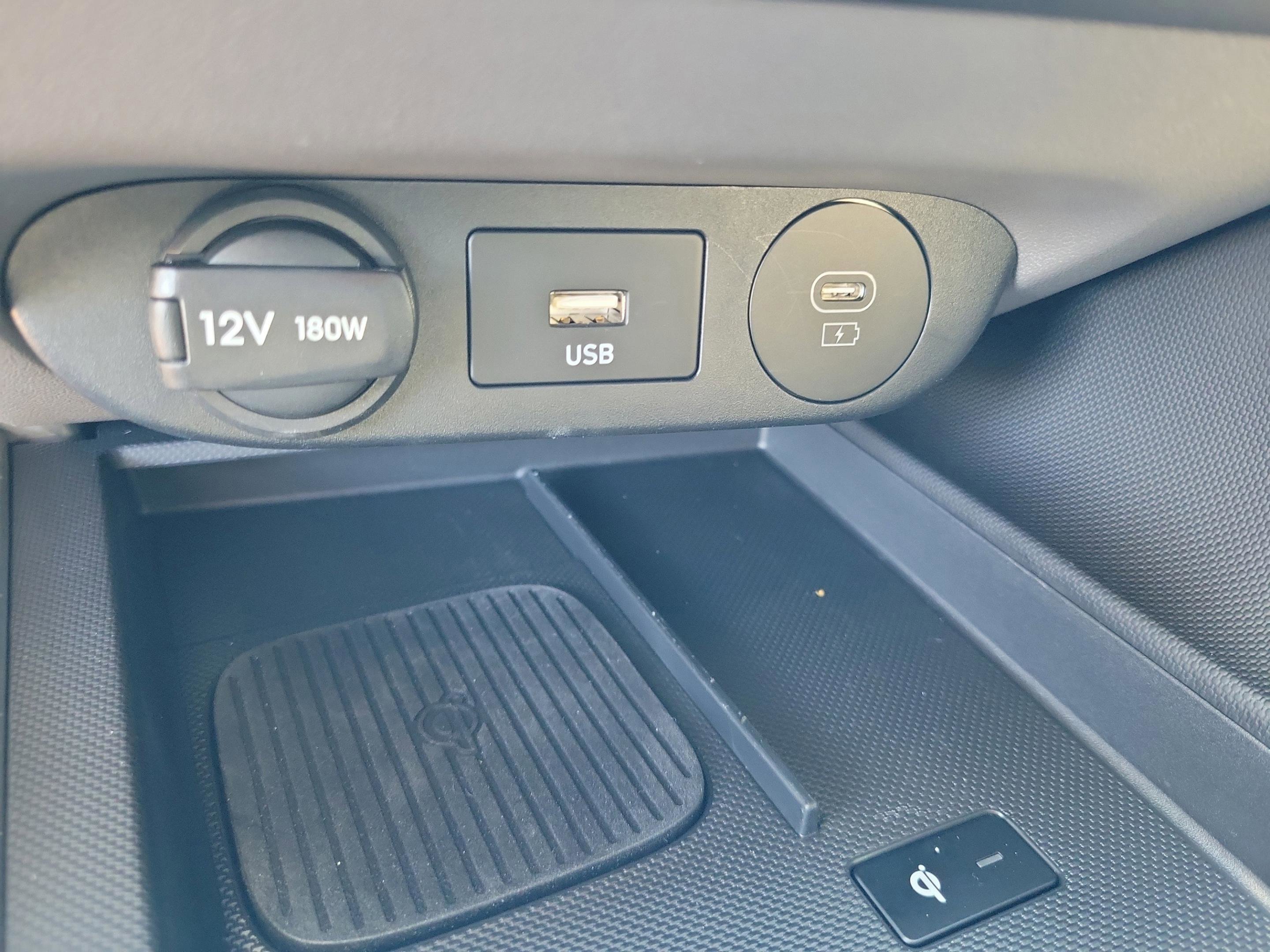 Certified 2025 Hyundai Elantra Sport image 28