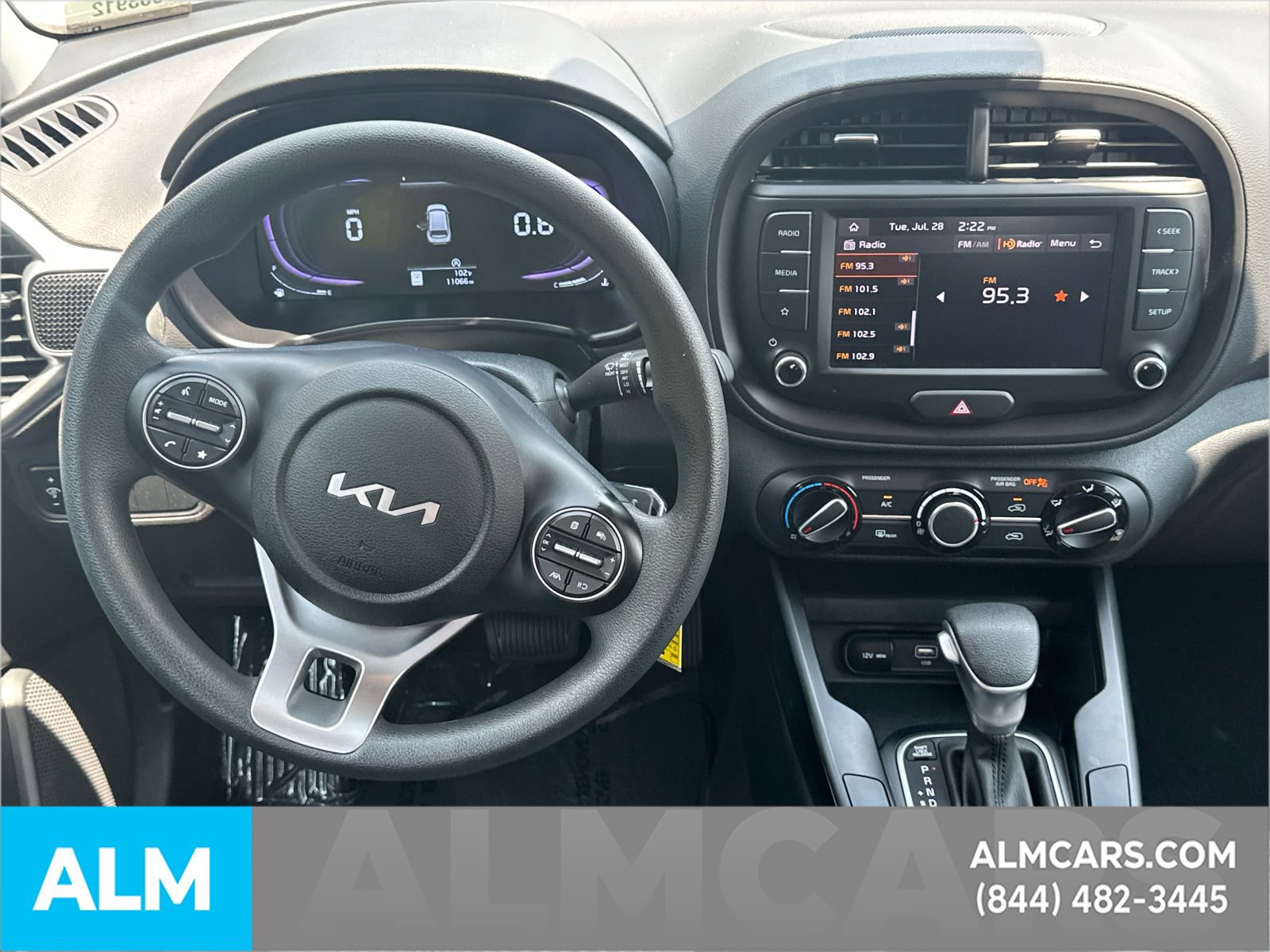 Used 2025 Kia Soul LX w/ LX Technology Package FWD image 24