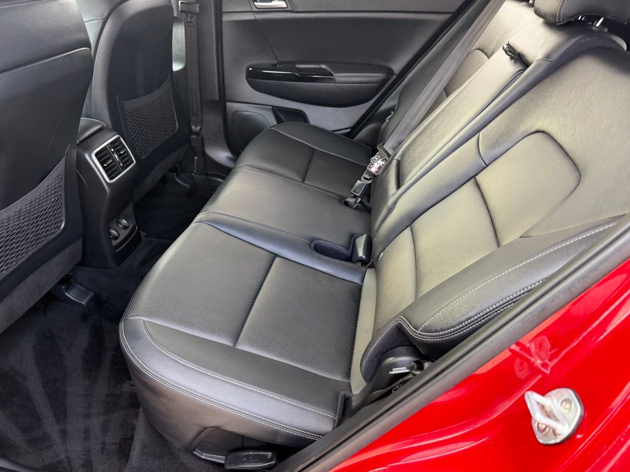 Used 2020 Kia Sportage EX FWD image 32