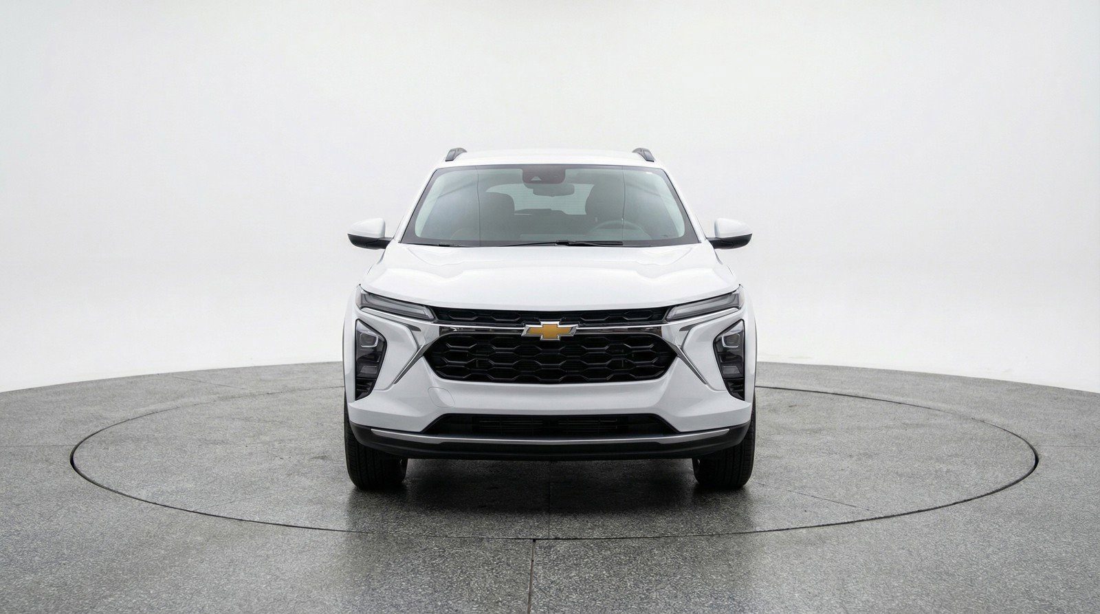 Used 2025 Chevrolet Trax LT image 2