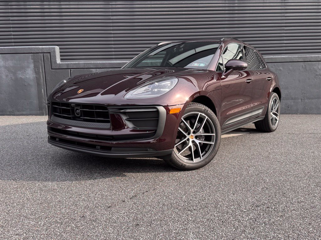 Certified 2026 Porsche Macan AWD/4WD image 6