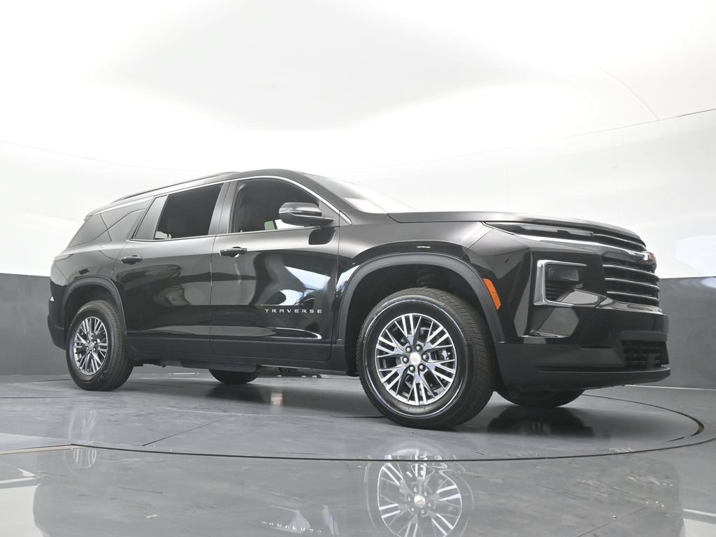 Used 2026 Chevrolet Traverse LT FWD image 61