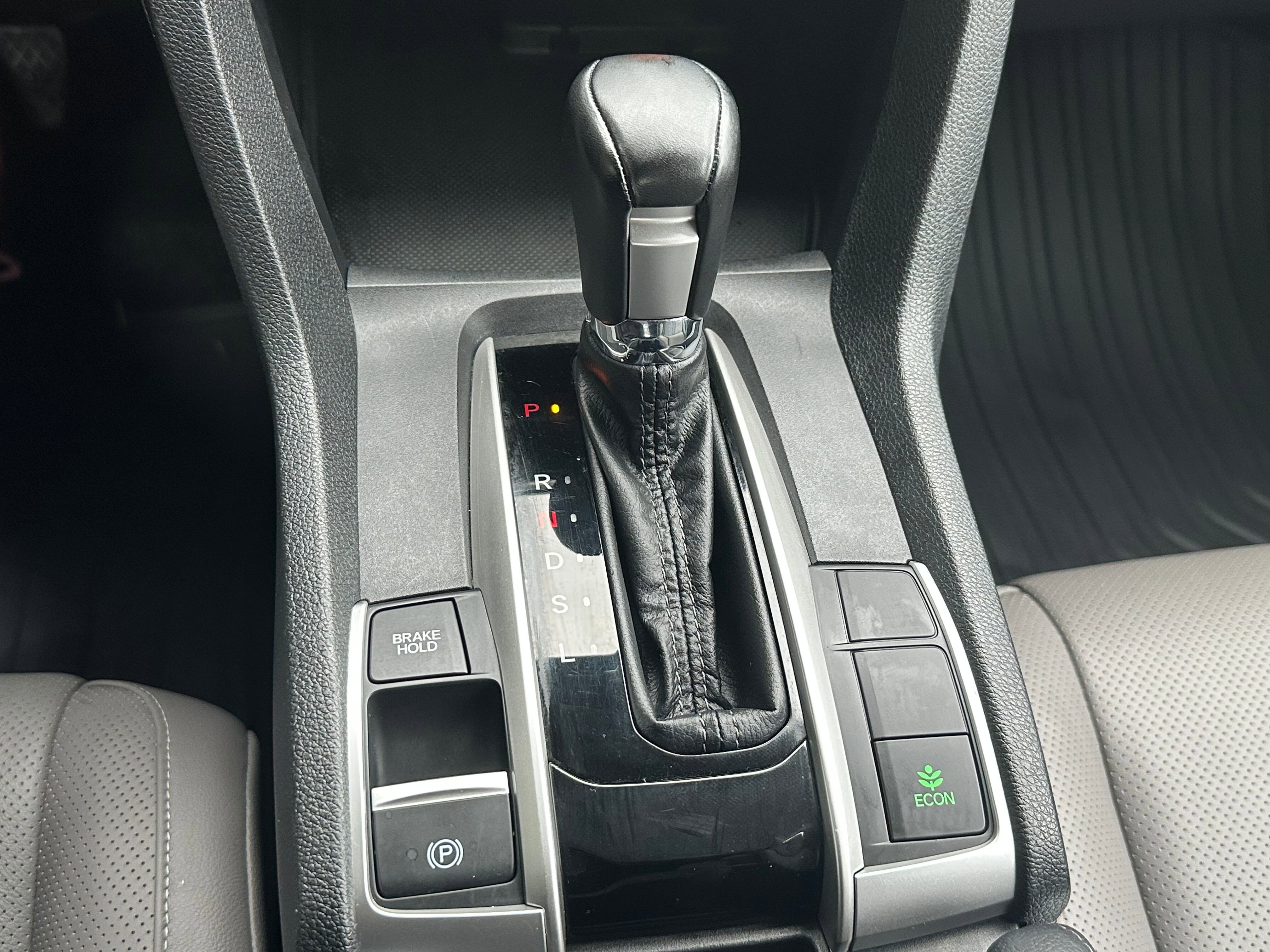 Used 2016 Honda Civic Touring image 28