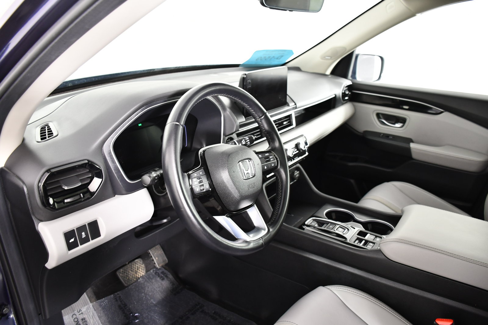 Used 2025 Honda Pilot Touring image 38