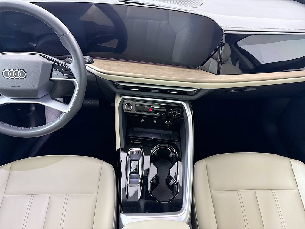 Certified 2025 Audi Q5 Premium AWD/4WD image 14