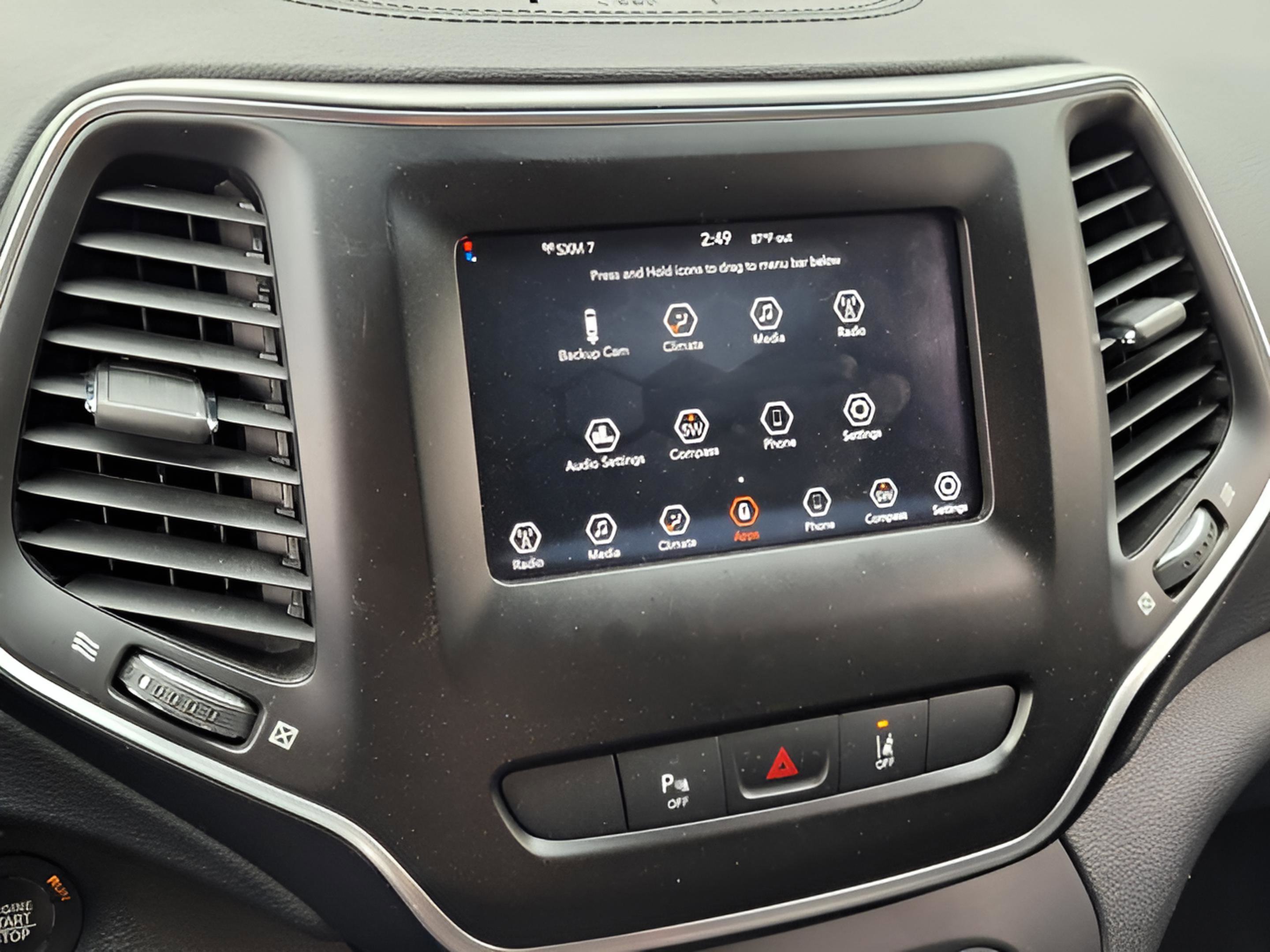 Used 2020 Jeep Cherokee Latitude Plus image 18