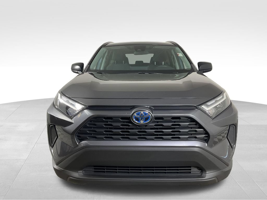 Used 2023 Toyota RAV4 LE AWD/4WD image 3