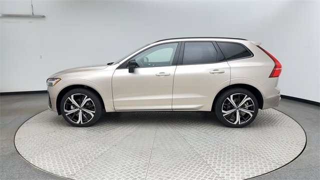 Certified 2025 Volvo XC60 B5 Ultra w/ Protection Package Premier image 5