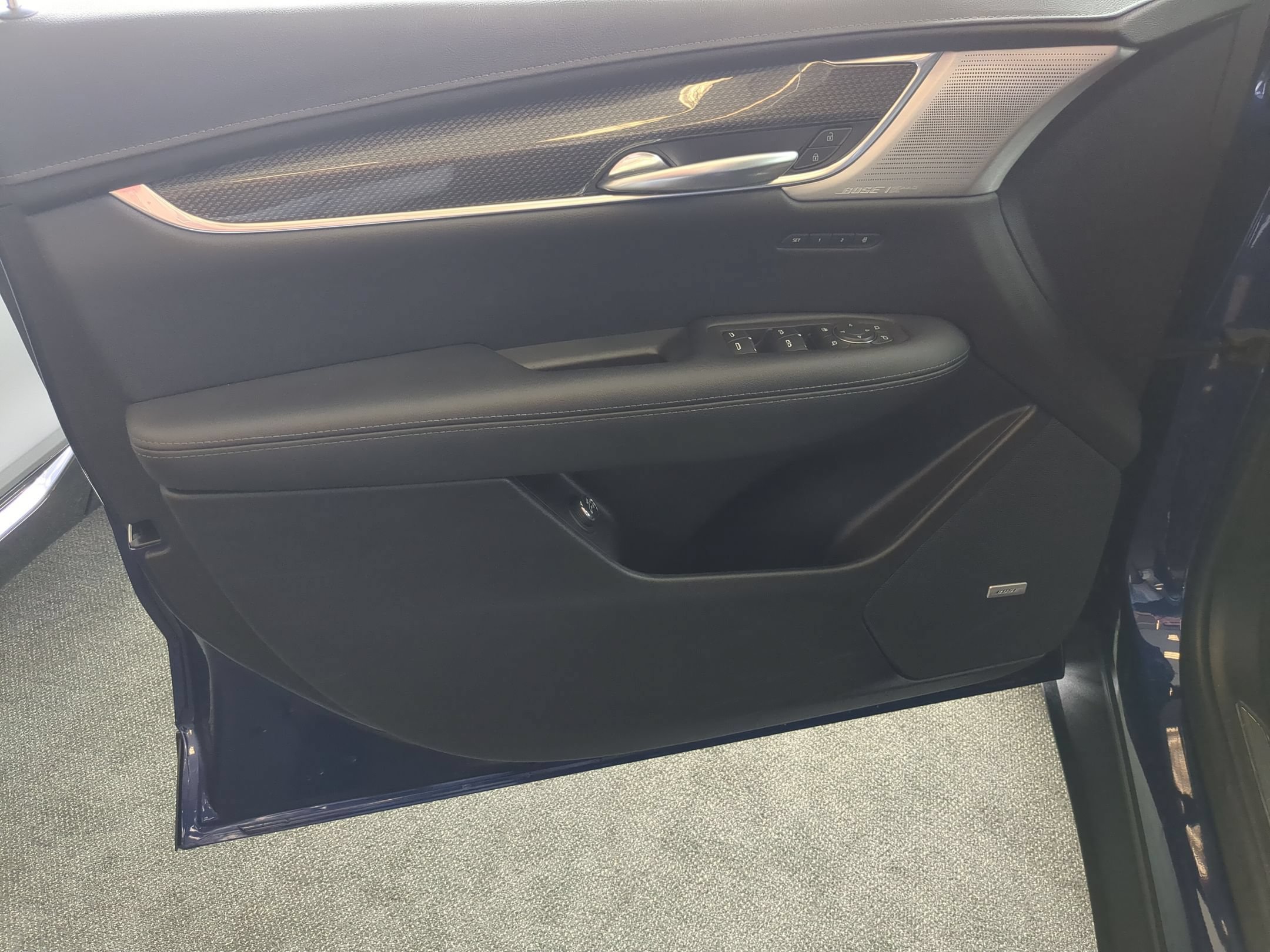 Certified 2023 Cadillac XT5 Sportv AWD/4WD image 16