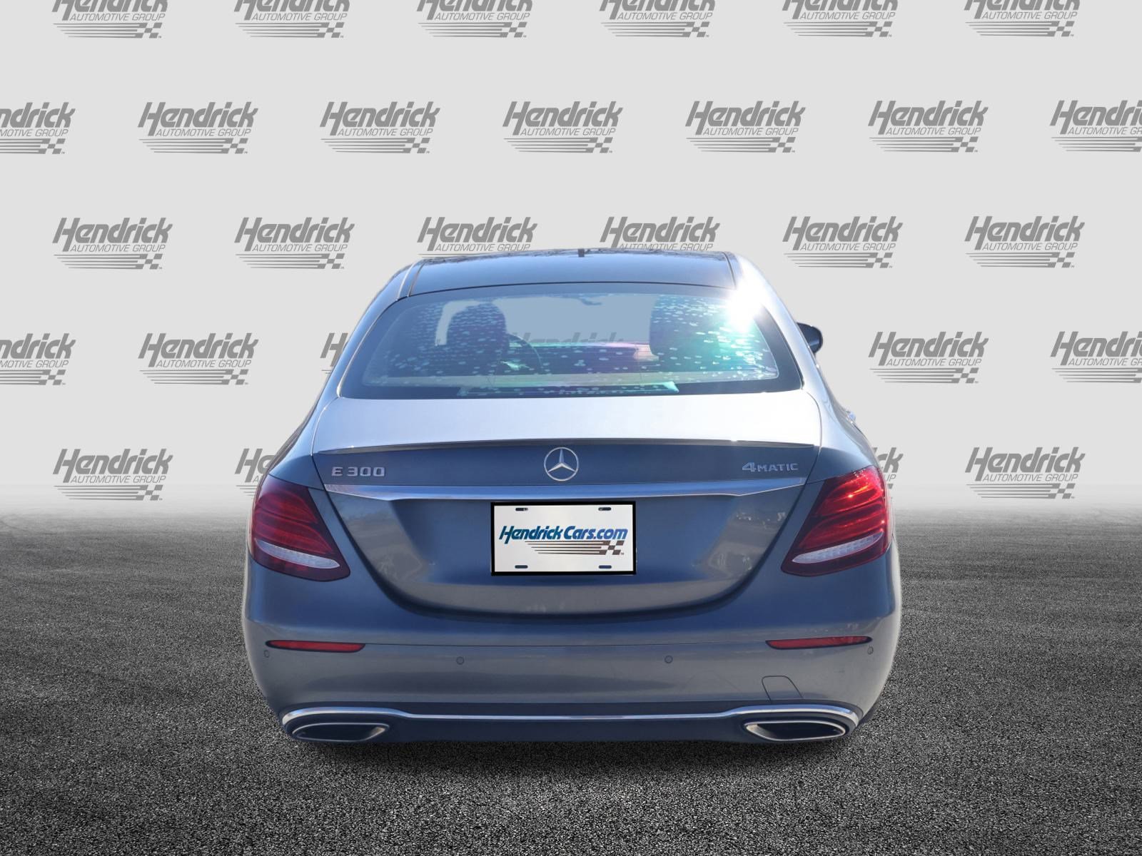 Used 2017 Mercedes-Benz E 300 4MATIC image 8