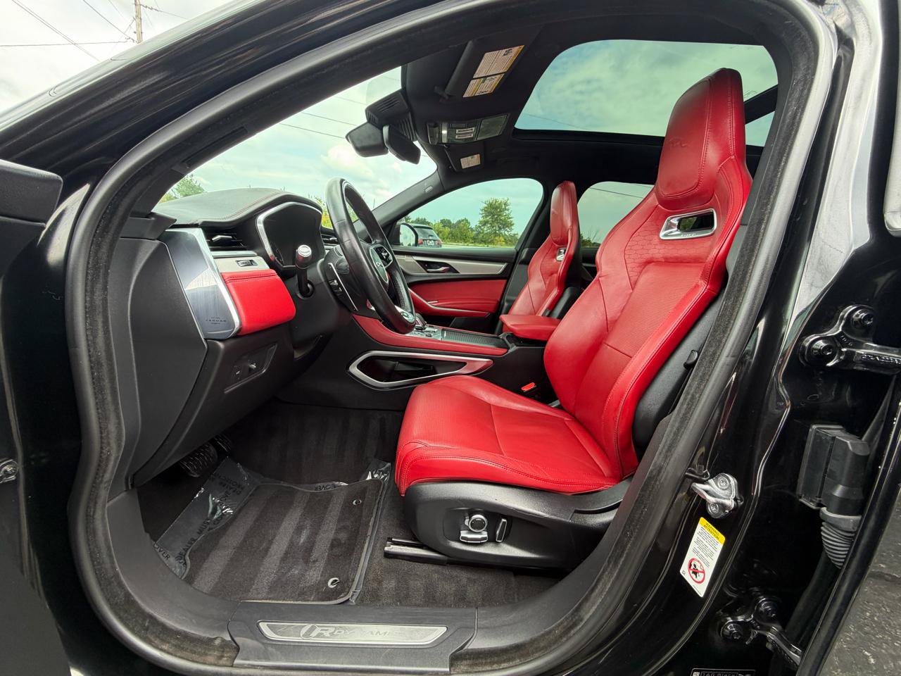 Used 2021 Jaguar F-PACE R-Dynamic S AWD/4WD image 11