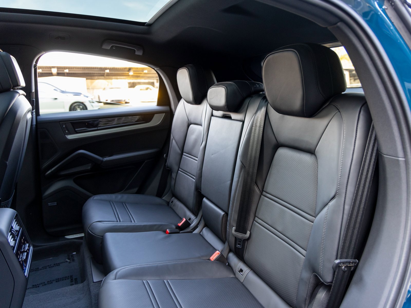 New 2026 Porsche Cayenne Coupe image 43