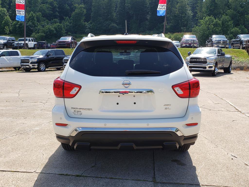 Used 2018 Nissan Pathfinder SL AWD/4WD image 4